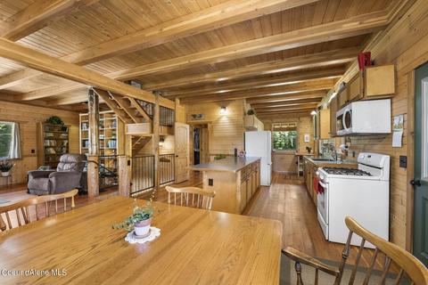 252 Noogie Ln, Sandpoint, ID 83864 photo 9