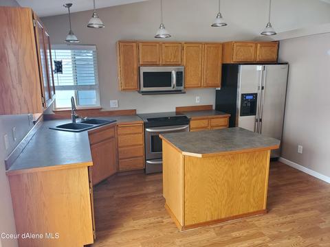 907 E Glacier Peak Dr, Post Falls, ID 83854 photo 7