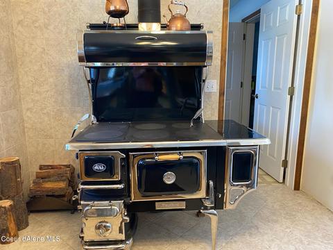 2060 E Dufort Rd, Sagle, ID 83860 photo 10