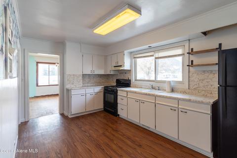 210 Mullan Ave, Osburn, ID 83849 photo 8