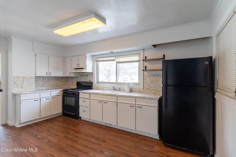 210 Mullan Ave, Osburn, ID 83849 photo 9