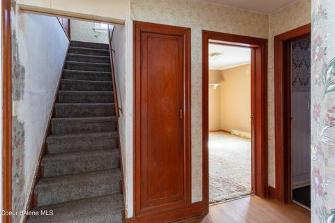 210 Mullan Ave, Osburn, ID 83849 photo 12