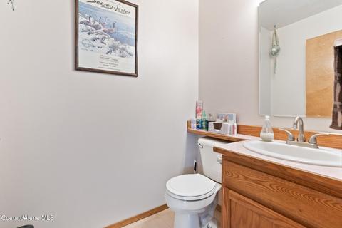 807 E Autumn Crest Loop, Post Falls, ID 83854 photo 10