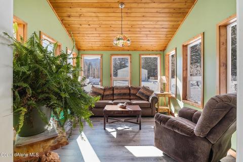 2952 W Fork Pine Creek Rd, Pinehurst, ID 83850 photo 9