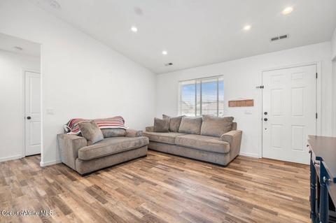 2205 E Knapp Dr, Post Falls, ID 83854 photo 8