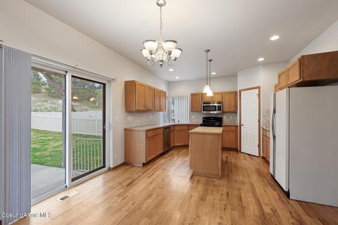 1450 N Willamette Dr, Post Falls, ID 83854 photo 5