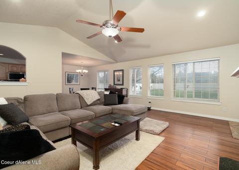 2360 W Falling Star Loop, Post Falls, ID 83854 photo 9