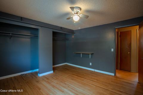 302 S Division St, Pinehurst, ID 83850 photo 4