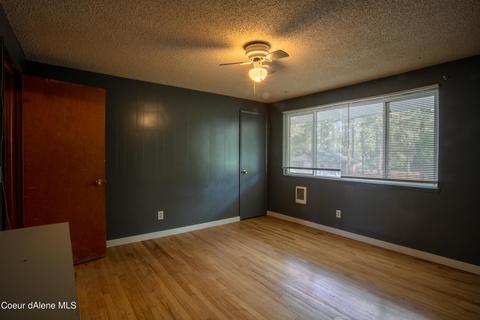 302 S Division St, Pinehurst, ID 83850 photo 5