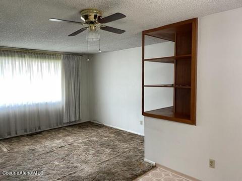 403 Emerald Dr, Kellogg, ID 83837 photo 4