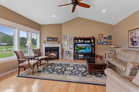 101 Golfview Ln, Sandpoint, ID 83864 photo 5