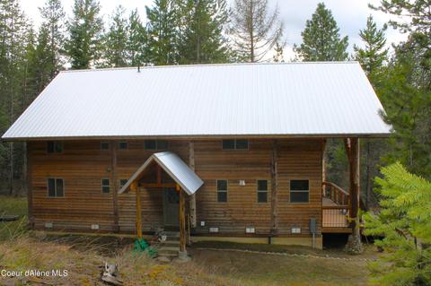 1579 Deep Creek Loop, Naples, ID 83847 photo 4