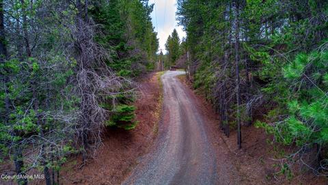 1579 Deep Creek Loop, Naples, ID 83847 photo 12