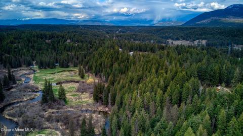 1579 Deep Creek Loop, Naples, ID 83847 photo 9
