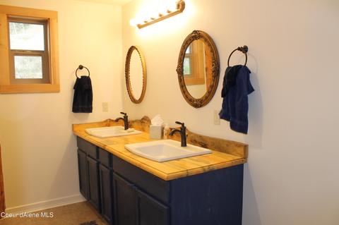 1579 Deep Creek Loop, Naples, ID 83847 photo 47