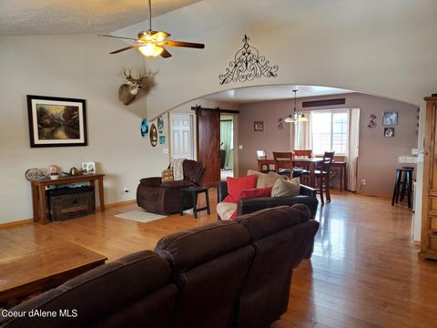 205 Brittany Loop, Sandpoint, ID 83864 photo 2