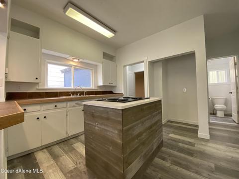 418 S Division St, Kellogg, ID 83837 photo 4