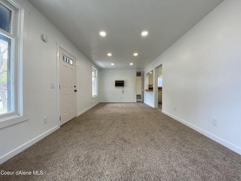 418 S Division St, Kellogg, ID 83837 photo 2
