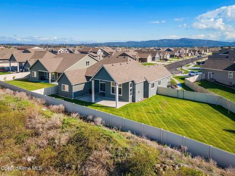 3163 N Backweight Loop, Post Falls, ID 83854 photo 2