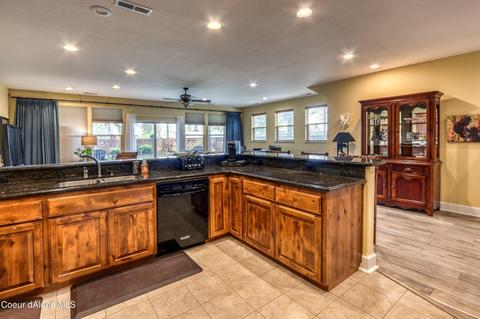 1013 Pine St, Sandpoint, ID 83864 photo 8