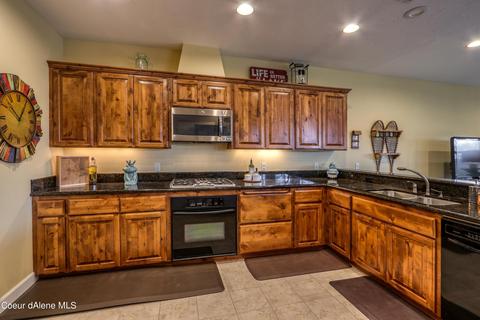 1013 Pine St, Sandpoint, ID 83864 photo 9