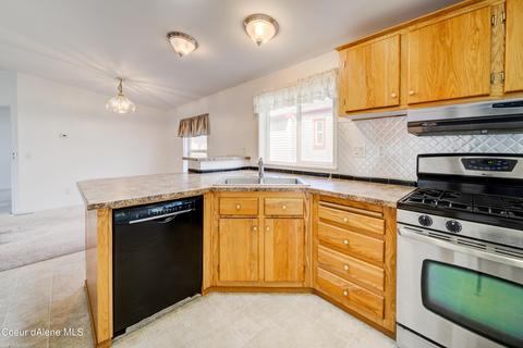1913 Bounty Loop, Hayden, ID 83835 photo 11