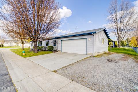 1913 Bounty Loop, Hayden, ID 83835 photo 2