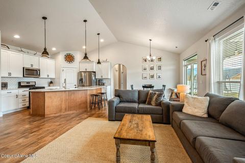 2554 N Viking Loop, Post Falls, ID 83854 photo 7