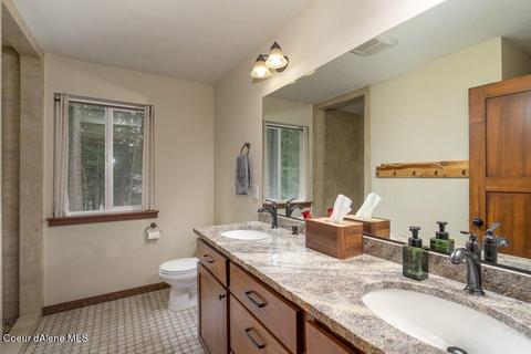 10086 E Snowy Ln, Athol, ID 83801 photo 13