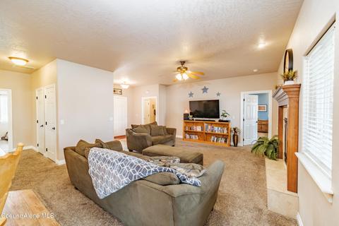 653 N Stephanie St, Post Falls, ID 83854 photo 2