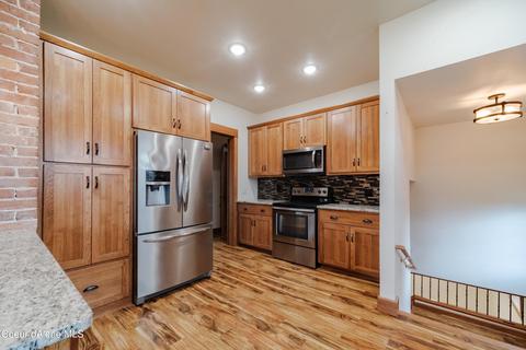 327 E Jackson Ave, Priest River, ID 83856 photo 9