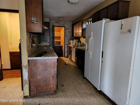 605 Fairview Ave, Pinehurst, ID 83850 photo 3
