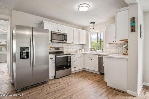 613 Mullan Ave, Osburn, ID 83849 photo 9