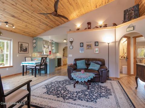 787 Mountain Meadows Rd, Naples, ID 83847 photo 11