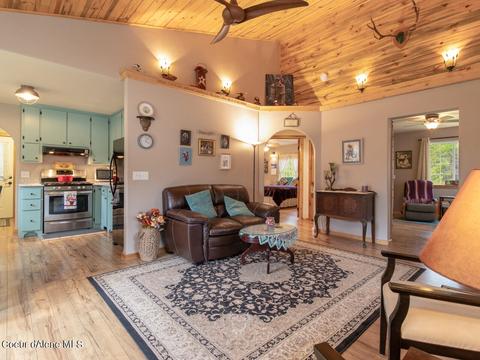 787 Mountain Meadows Rd, Naples, ID 83847 photo 13
