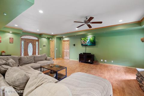 2 Brady Ln, Pinehurst, ID 83850 photo 10