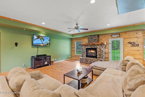 2 Brady Ln, Pinehurst, ID 83850 photo 12
