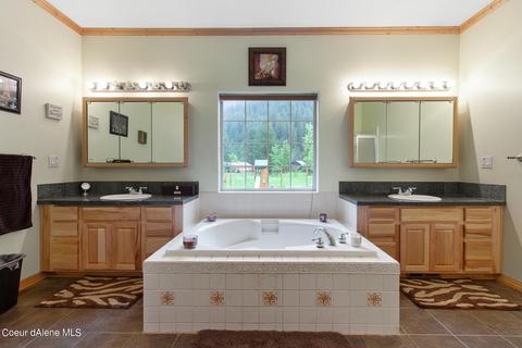 2 Brady Ln, Pinehurst, ID 83850 photo 14