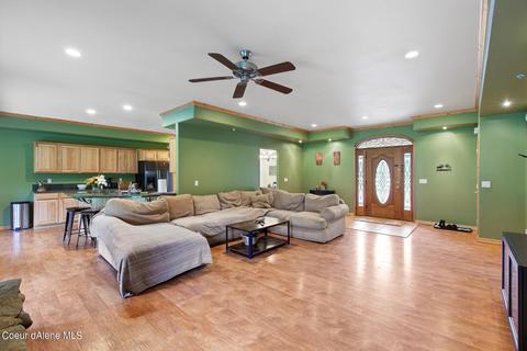 2 Brady Ln, Pinehurst, ID 83850 photo 11