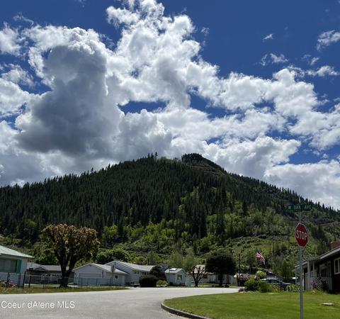 210 S 1st St, Osburn, ID 83849 photo 2