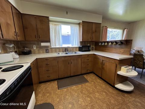 210 S 1st St, Osburn, ID 83849 photo 3