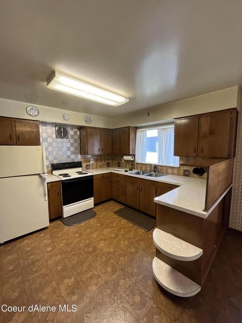 210 S 1st St, Osburn, ID 83849 photo 4