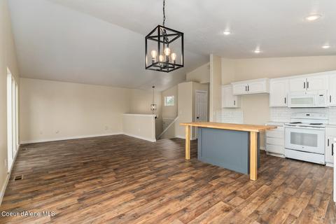 2654 N Sparrow Loop, Post Falls, ID 83854 photo 8