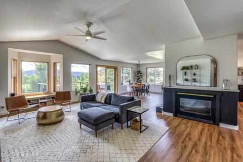 1277 Upland Dr, Sandpoint, ID 83864 photo 17