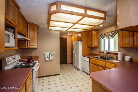 406 W 4th Ave, Clark Fork, ID 83811 photo 4