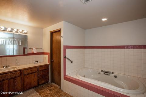 406 W 4th Ave, Clark Fork, ID 83811 photo 7