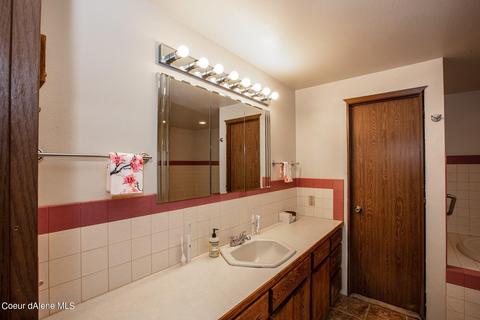 406 W 4th Ave, Clark Fork, ID 83811 photo 27