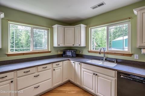352 Scott Ln, Sandpoint, ID 83864 photo 5