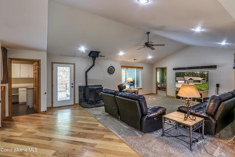 352 Scott Ln, Sandpoint, ID 83864 photo 10