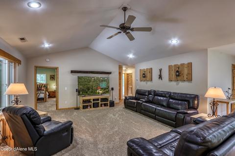 352 Scott Ln, Sandpoint, ID 83864 photo 12